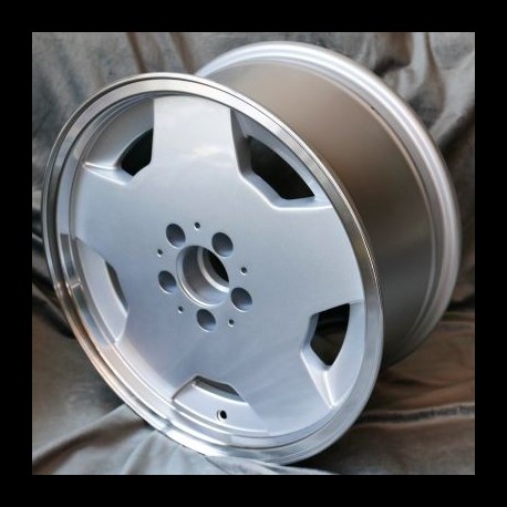 Maxilite Aero style wheels 8x17 silver/diamond cut