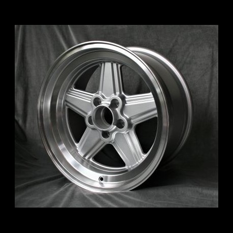 Maxilite Penta style wheels 9x17 silver/diamond cut