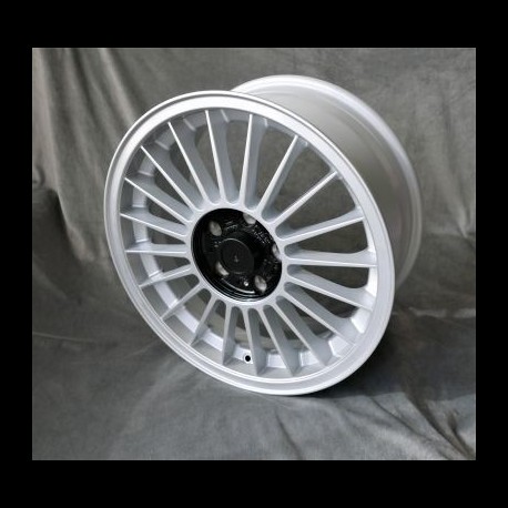Maxilite Alpina style wheels 8x18 silver/black centre