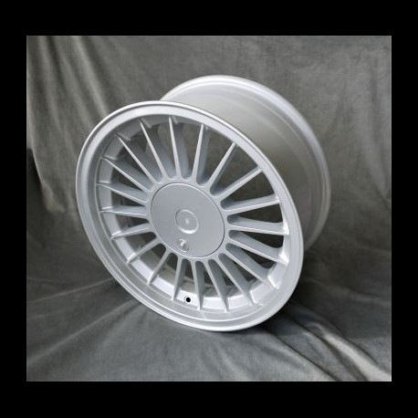 Maxilite Alpina style wheels 9x17 silver/black centre